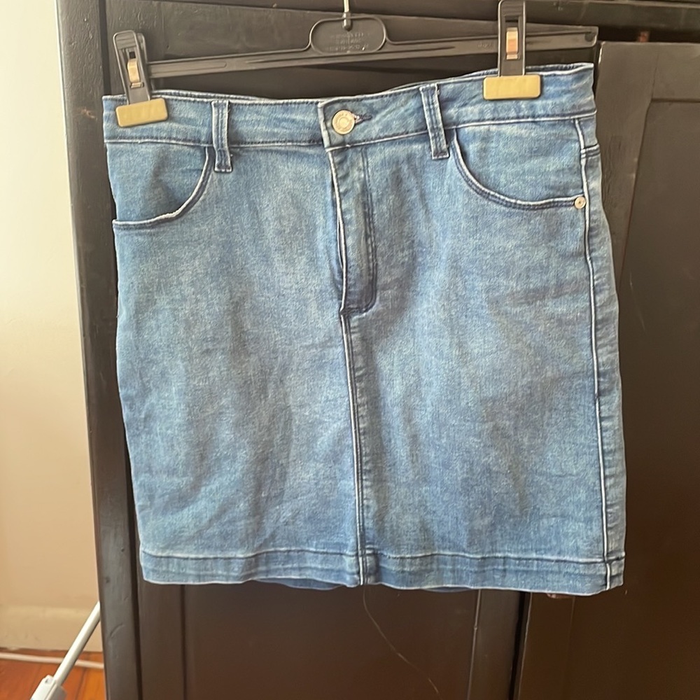 Missguided denim skirt.